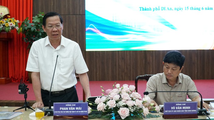 Chủ tịch UBND TP HCM và Bình Dương bàn về các dự án giao thông kết nối vùng - Ảnh 4. Chủ tịch UBND TP HCM và Bình Dương bàn về các dự án giao thông kết nối vùng - Ảnh 4.
