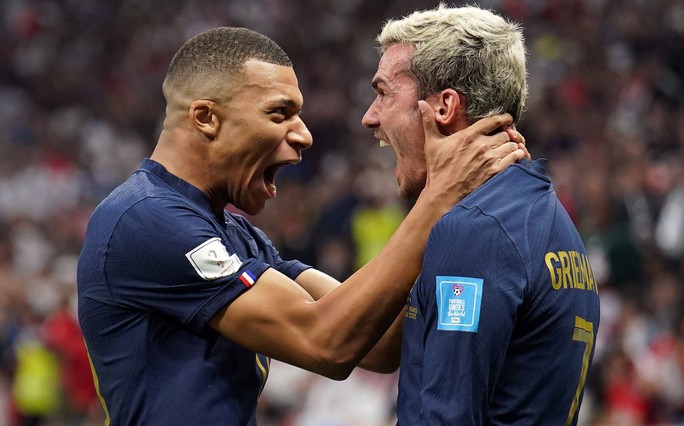 Griezmann thừa nhận "khó chịu" với Mbappe trên tuyển Pháp