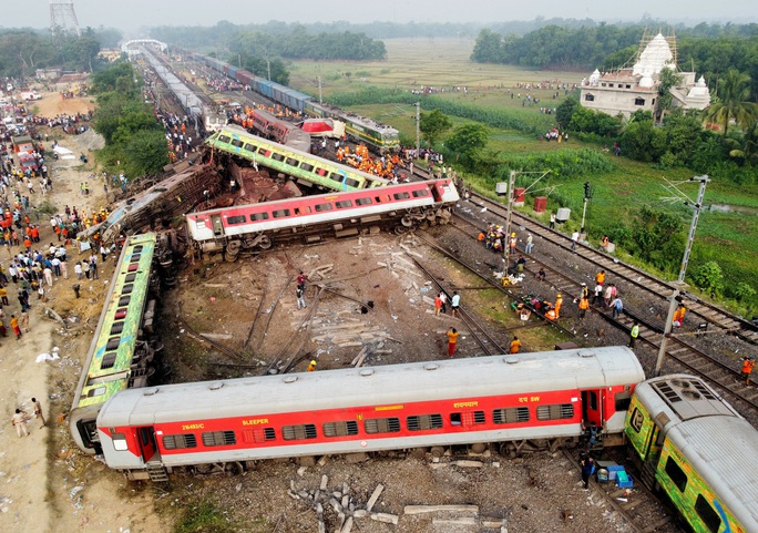 Ấn Độ: Đại thảm họa đường sắt - Ảnh 1.