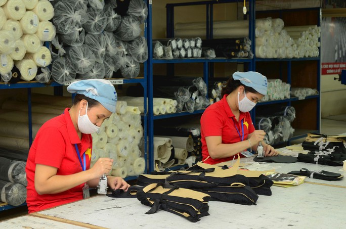 Cần gói hỗ trợ để giữ chân người lao động - Ảnh 1.