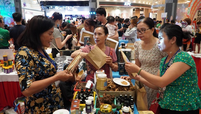 6 ngày thỏa sức mua sắm hàng đặc sản tại quận Tân Phú - Ảnh 3.