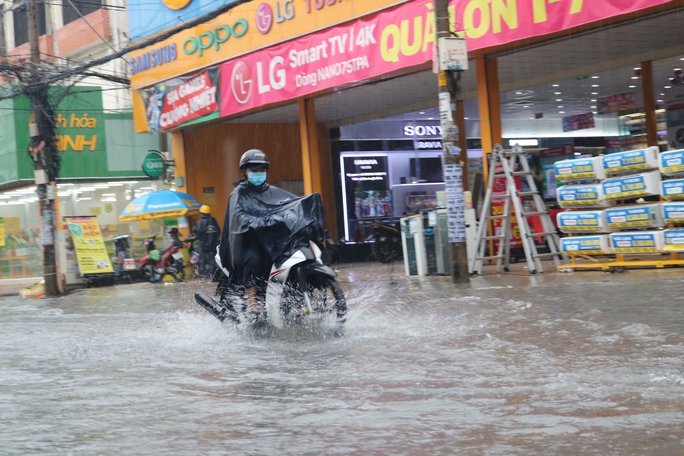 Nam Bộ: Mưa lớn diện rộng, có nơi mưa to đến rất to - Ảnh 1.