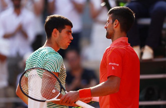Roland Garros 2023: Alcaraz thua Djokovic vì vận rủi giữa trận - Ảnh 2.
