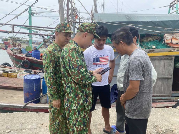 Ứng phó bão số 1, Quảng Ninh bắt đầu sơ tán dân khỏi vùng nguy hiểm - Ảnh 4. Ứng phó bão số 1, Quảng Ninh bắt đầu sơ tán dân khỏi vùng nguy hiểm - Ảnh 4.