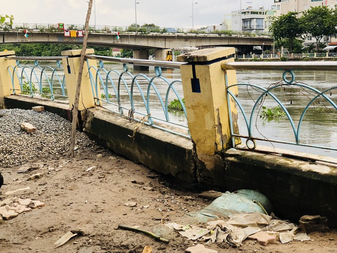 Kè kênh Thanh Đa tiếp tục sạt lở