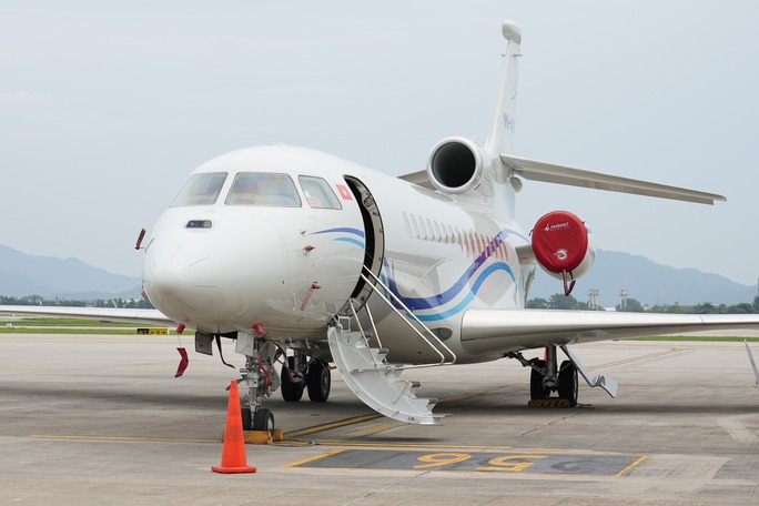 Cận cảnh chằng néo máy bay phòng chống bão tại sân bay Nội Bài - Ảnh 7. Cận cảnh chằng néo máy bay phòng chống bão tại sân bay Nội Bài - Ảnh 7.