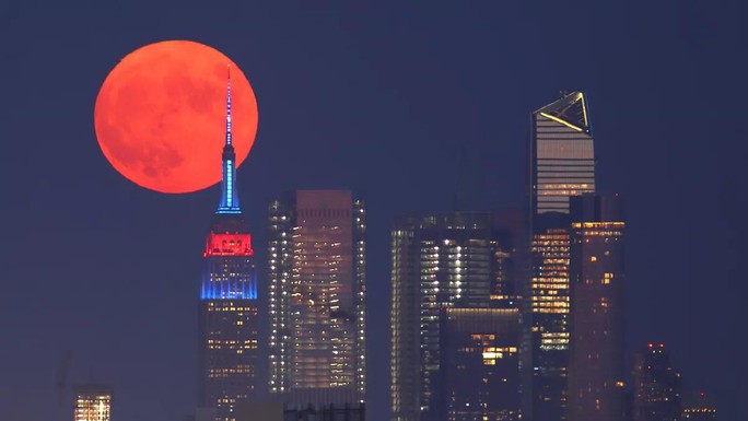 Đêm nay có trăng máu cải trang khổng lồ, từ Việt Nam xem cực đẹp - Ảnh 1.