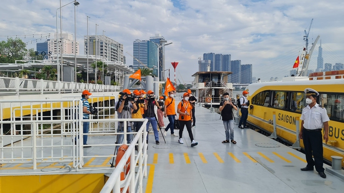 Khai thác lợi thế trên bến dưới thuyền