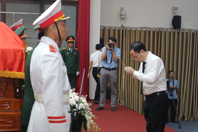 Lãnh đạo Đảng, Nhà nước viếng nguyên Trưởng Ban Tổ chức Trung ương Lê Phước Thọ - Ảnh 8.