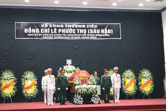 Lãnh đạo Đảng, Nhà nước viếng nguyên Trưởng Ban Tổ chức Trung ương Lê Phước Thọ - Ảnh 1.