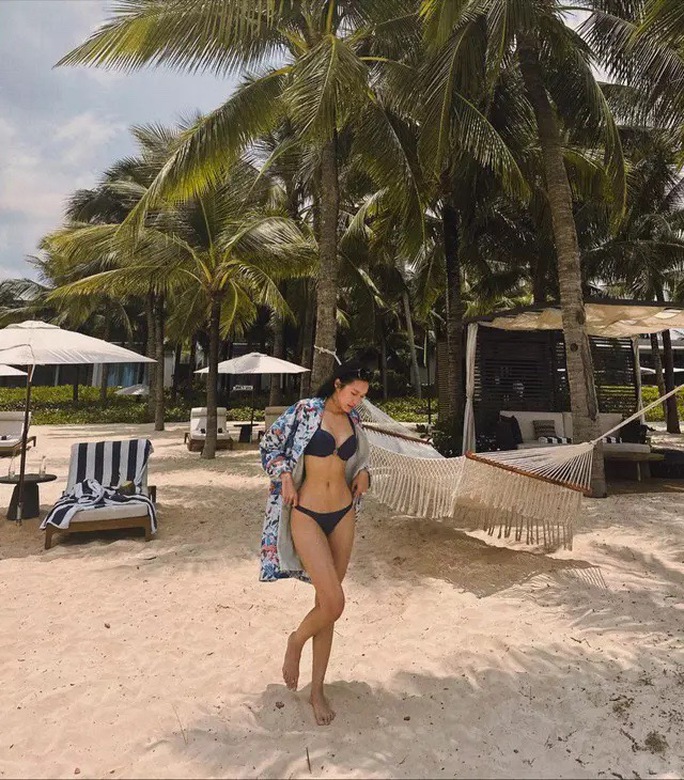 Bạn gái Đoàn Văn Hậu sexy cỡ nào?