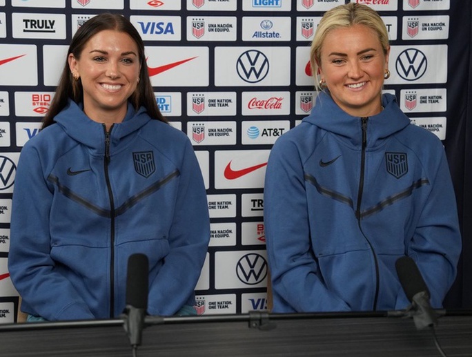 lindsey-horan-va-alex-morgan-1688773666275543185932-1688779605116842254712.jpeg