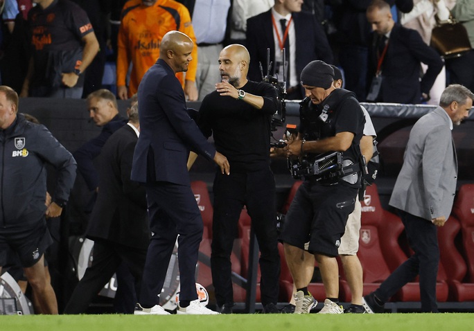 Haaland lập cú đúp, Man City thắng dễ tân binh Burnley ngày khai mạc Ngoại hạng  - Ảnh 9.