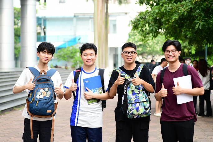 Thủ khoa khối A vẫn trượt nguyện vọng 1 - Ảnh 1.