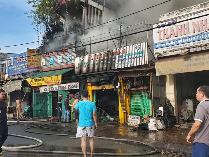 Cháy lớn ở Biên Hòa, Đồng Nai - Ảnh 5.