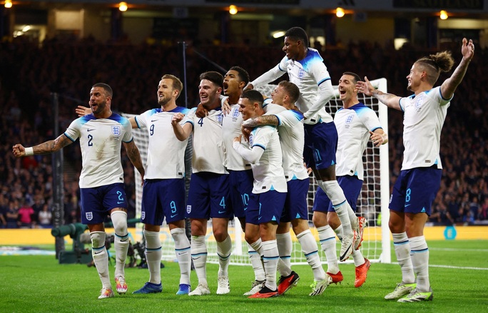 Maguire gây thảm họa, tuyển Anh vẫn hạ Scotland cuộc đối đầu thứ 150 - Ảnh 7. Maguire gây thảm họa, tuyển Anh vẫn hạ Scotland cuộc đối đầu thứ 150 - Ảnh 7.