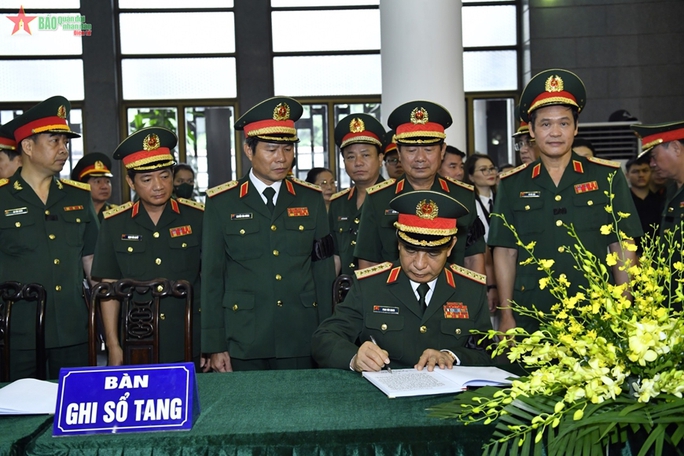 Lãnh đạo Đảng, Nhà nước, Quân đội tiếc thương Thượng tướng Nguyễn Chí Vịnh - Ảnh 7.