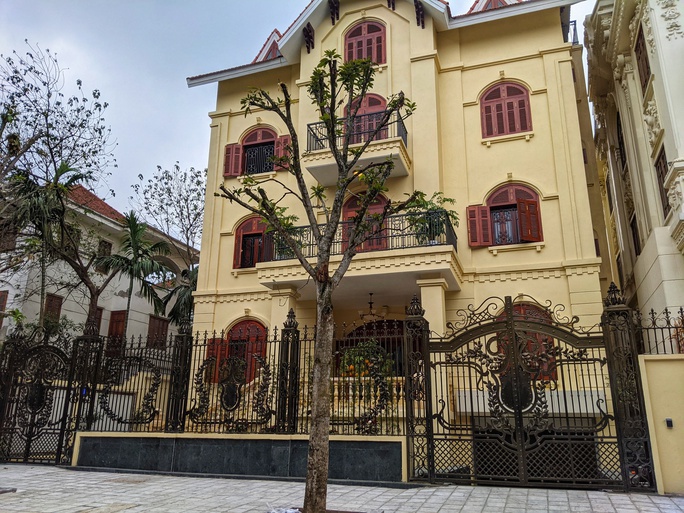 Luân chuyển phó chủ tịch quận có biệt thự tai tiếng - Ảnh 3.