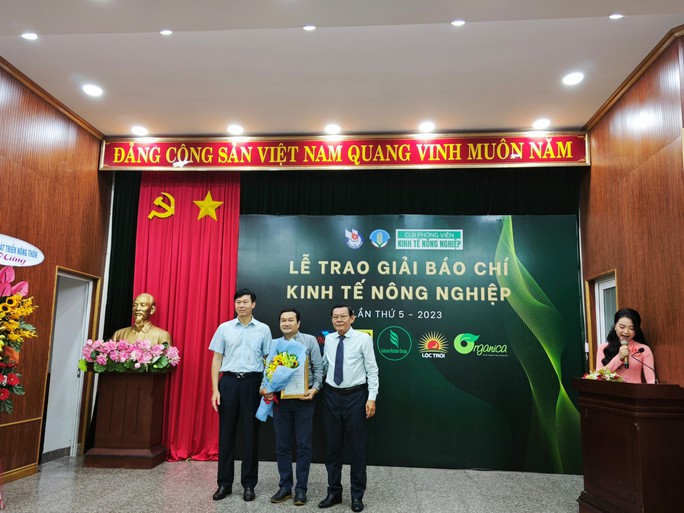 Báo Người Lao Động đoạt giải 3 báo chí viết về nông nghiệp - Ảnh 2.