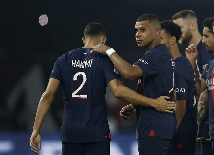 Mất Mbappe vì chấn thương, PSG vẫn thắng dễ Marseille