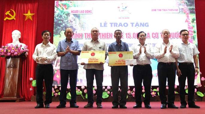 Mai Vàng tri ân thăm 2 nghệ sĩ ở Thừa Thiên - Huế - Ảnh 1.