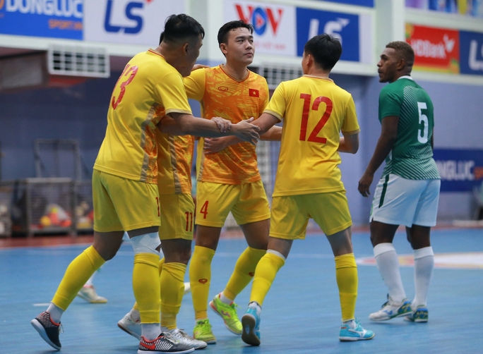 Tuyển Futsal Việt Nam hội quân, chuẩn bị tái đấu tuyển Nga - Ảnh 2.