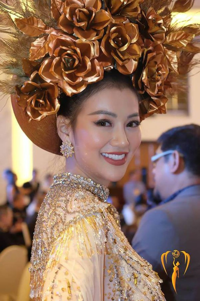 Nguyễn Phương Khánh thắng giải vàng trang phục dân tộc cuộc thi Hoa hậu Trái đất - Ảnh 3.