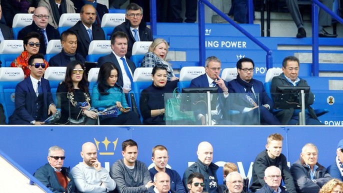 Tỉ phú Vichai gặp nạn trên chuyến bay định mệnh ở sân Leicester - Ảnh 2.