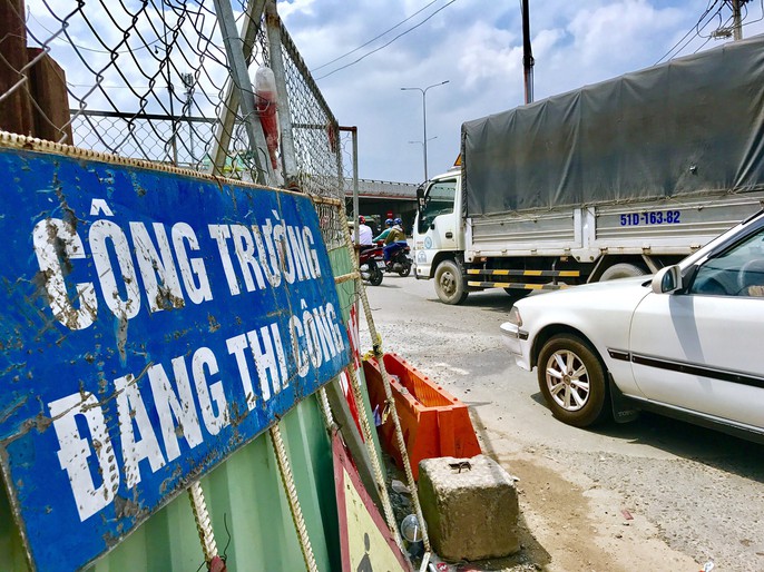 Cận cảnh những công trình mở lối giao thông tại TP HCM - Ảnh 8.