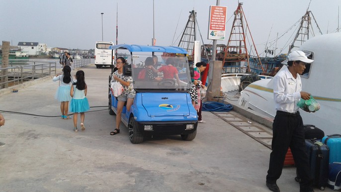 Tàu cao tốc Sóc Trăng – Côn Đảo tấp nập khách ngày Mùng 2 Tết - Ảnh 3.