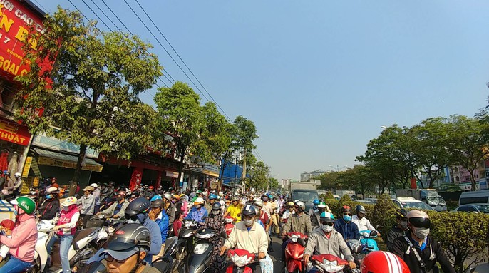 Ùn tắc trùng trùng, lớp lớp những ngày cận soi kèo nhà cái hôm nay - Ảnh 6.