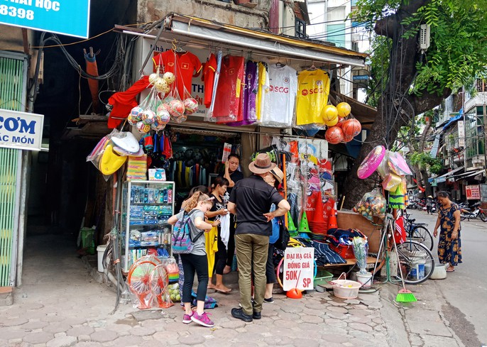 Ngập tràn không khí rạo rực của World Cup trước giờ bóng lăn tại Hà Nội - Ảnh 5.