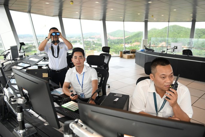 Soi trang thiết bị sân bay tư nhân đầu tiên trên cả nước - Ảnh 30. Soi trang thiết bị sân bay tư nhân đầu tiên trên cả nước - Ảnh 30.