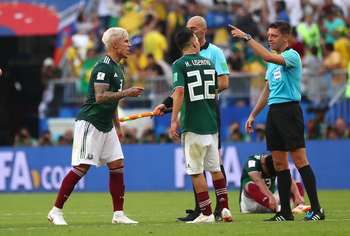 Brazil - Mexico 2-0: CĐV 2 đội đều khóc - Ảnh 10.