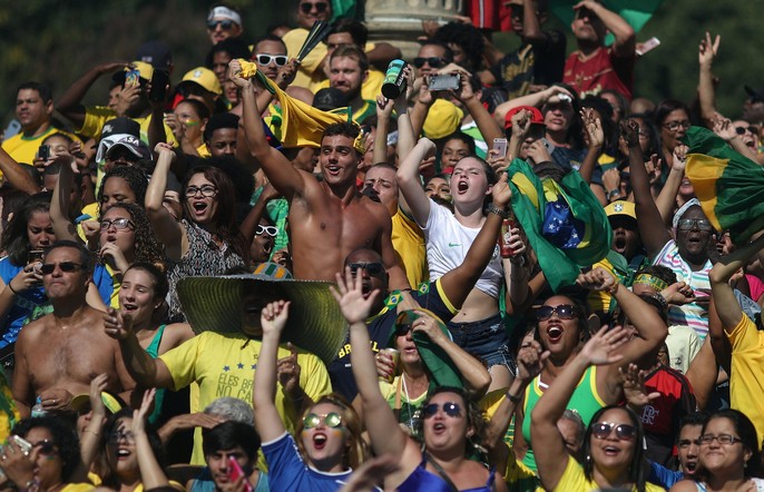 Brazil - Mexico 2-0: CĐV 2 đội đều khóc - Ảnh 8.