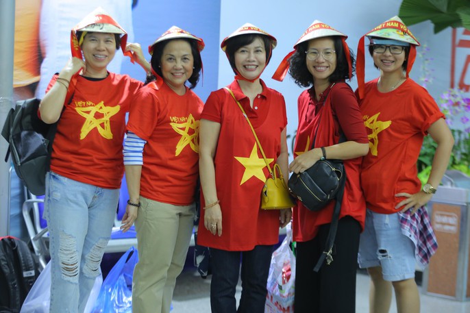 More than 200 fans fly to Indonesia early to dismiss the Vietnamese Olympic Games - Photo 2.