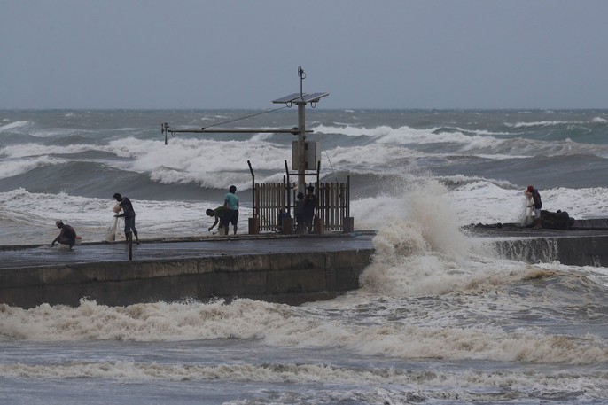 Philippines quay cuồng trong tay tử thần Mangkhut - Ảnh 1.