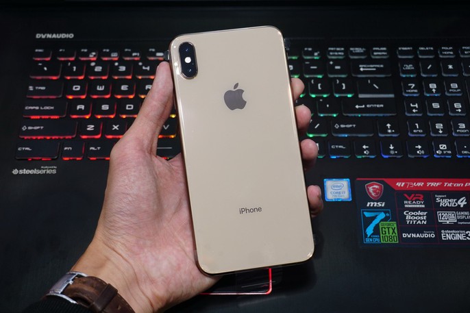 Điện thoại iPhone XS MAX giá 68 triệu đồng đã về Việt Nam - Ảnh 1.