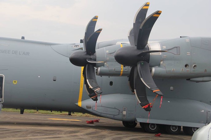 Soi nội thất máy bay A400M của không quân Pháp - Ảnh 8. Soi nội thất máy bay A400M của không quân Pháp - Ảnh 8.
