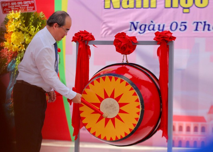 Khai giảng năm học mới: Học sinh là trung tâm - Ảnh 2.