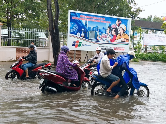 Bạc Liêu, Cà Mau ngập kỷ lục do ảnh hưởng bão số 1 - Ảnh 15.