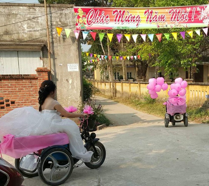Lá»
cưá»i trên xe lÄn lay Äá»ng hà ng triá»u trái tim - Ảnh 6.