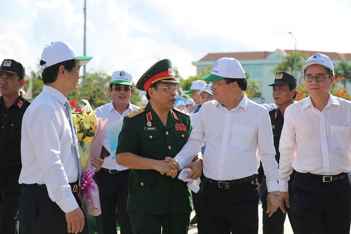 Khởi động Chương trình “Một triệu lá cờ Tổ quốc cùng ngư dân bám biển” - Ảnh 6.