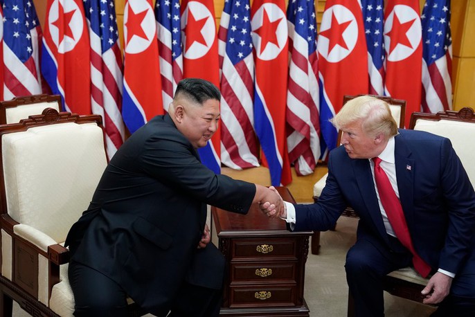Hình ảnh lịch sử khi Tổng thống Trump gặp ông Kim Jong-un tại Bàn Môn Điếm - Ảnh 8.