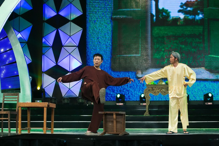 
	Vân Sơn và Hoài Linh