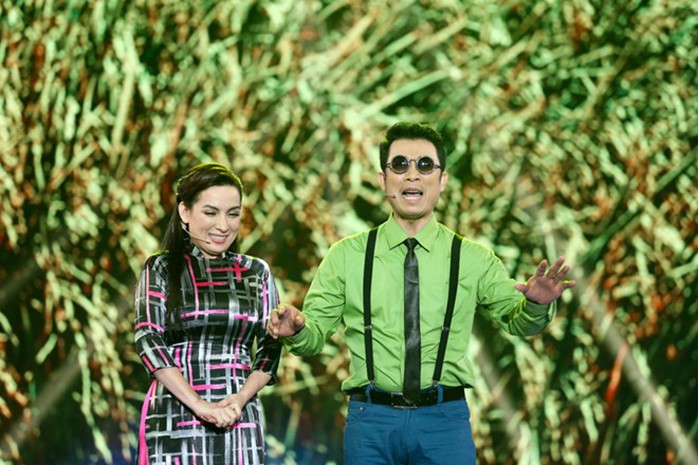 
	Với Phi Nhung