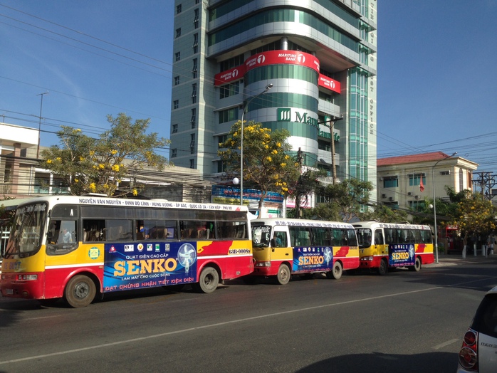 Tài xế xe buýt không cho xe chạy để phản đối hành động của chủ nhiệm HTX