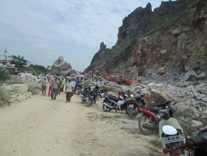 Khu vực núi Vức, nơi cũng từng xảy ra vụ sập mỏ đá khiến 3 công nhân tử tạn vào năm 2013