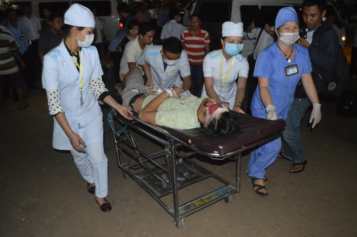 Những nạn nhân bị thương nặng được chuyển đến Bệnh viện Đa khoa tỉnh Đắk Lắk cấp cứu