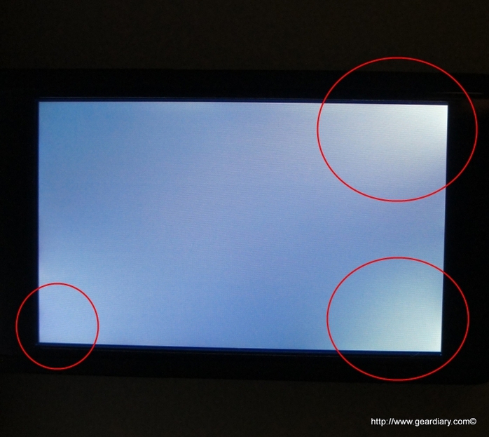 Lỗi hở sáng thường xuất hiện ở khu vực xung quanh các cạnh màn hình hoặc các góc của màn hình